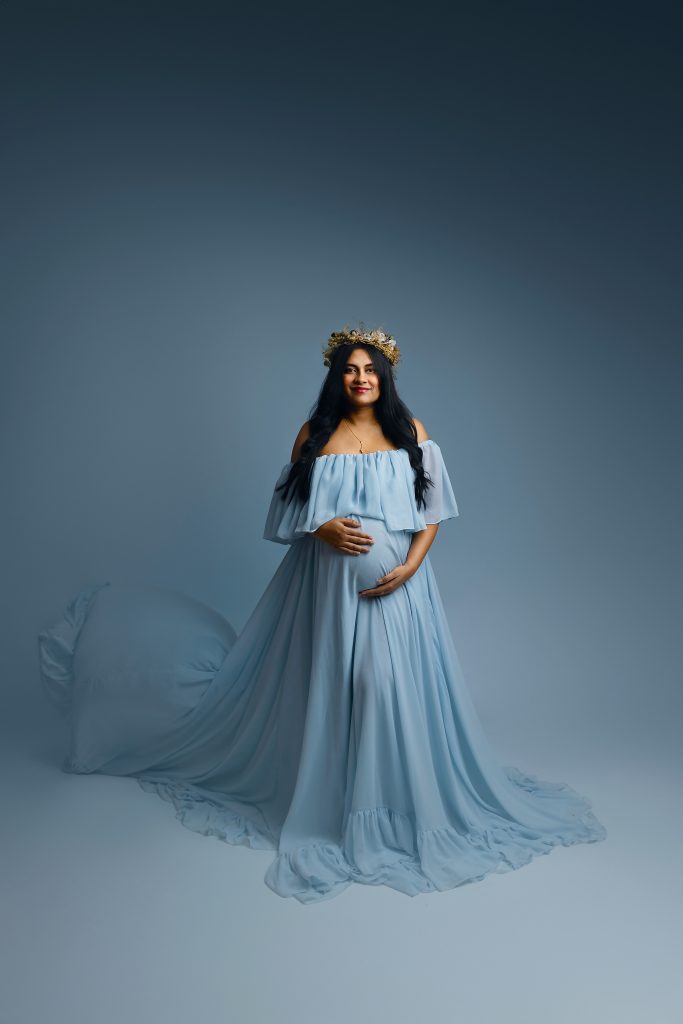 maternity photography blue backdrop blue dress chicaboo flower crown studio backdrop concord new hampshire